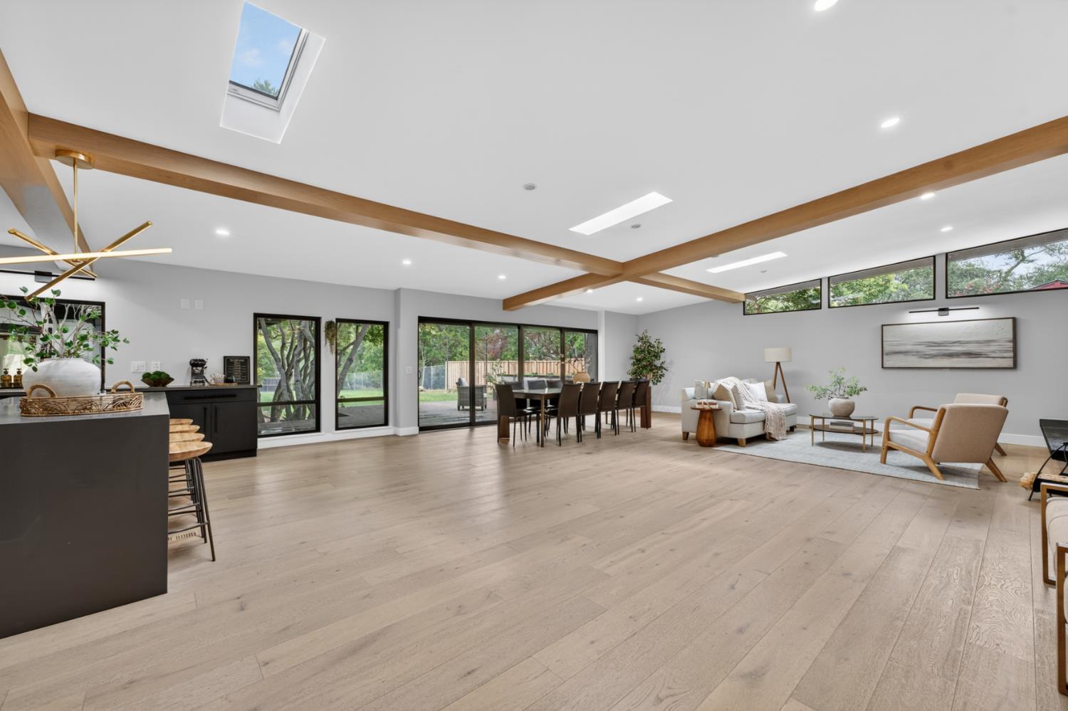 8290 Oak Knoll Drive