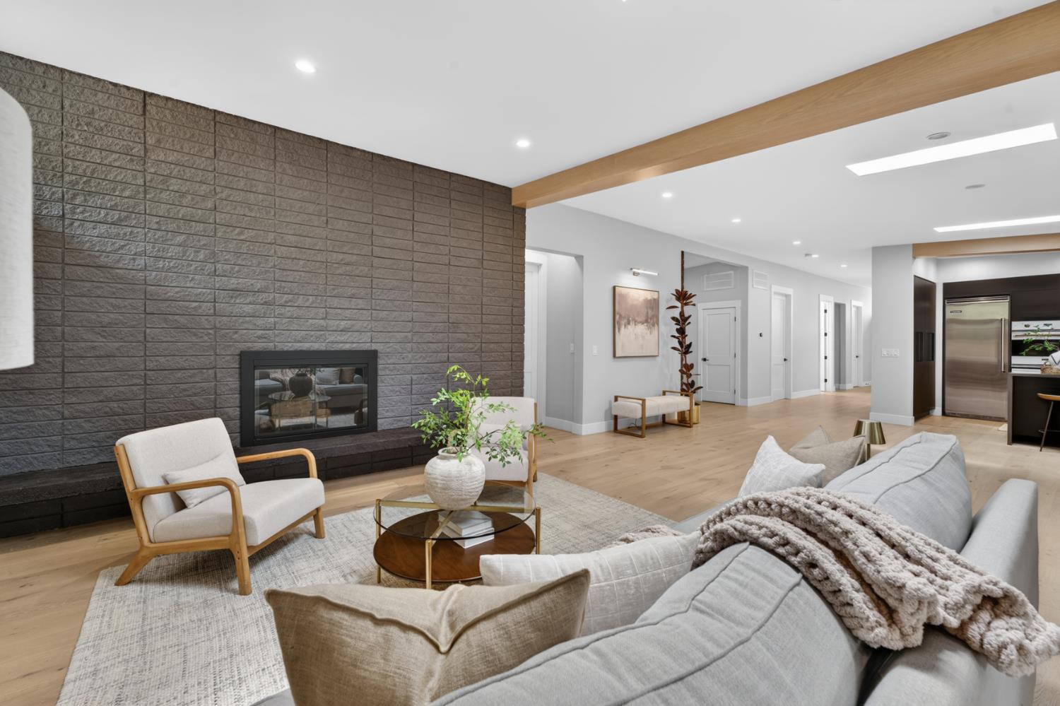 8290 Oak Knoll Drive