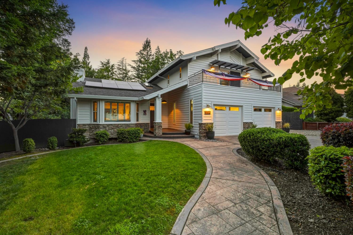 204 Oak Canyon Way