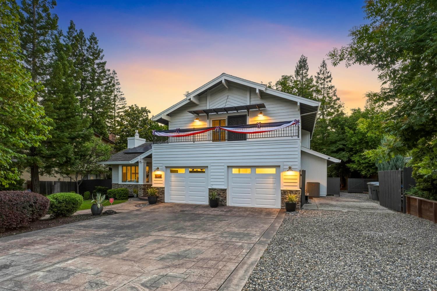 204 Oak Canyon Way