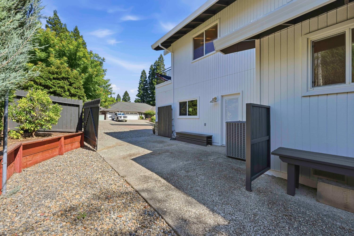 204 Oak Canyon Way