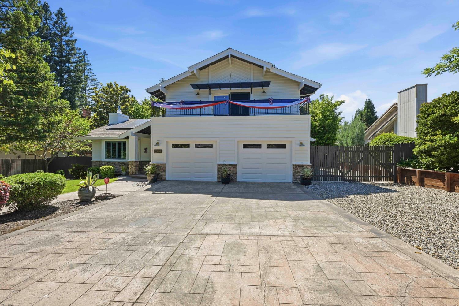 204 Oak Canyon Way