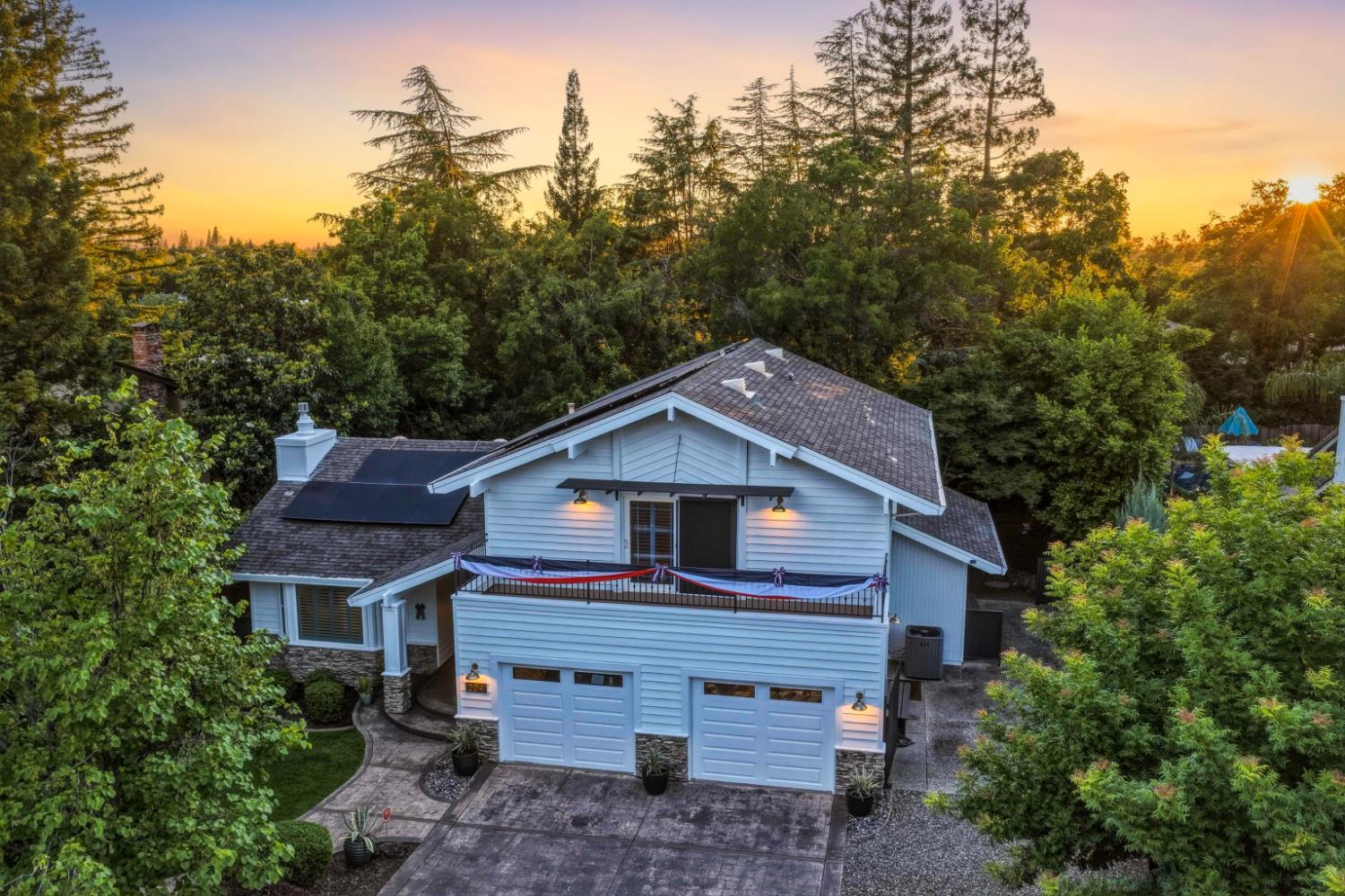 204 Oak Canyon Way