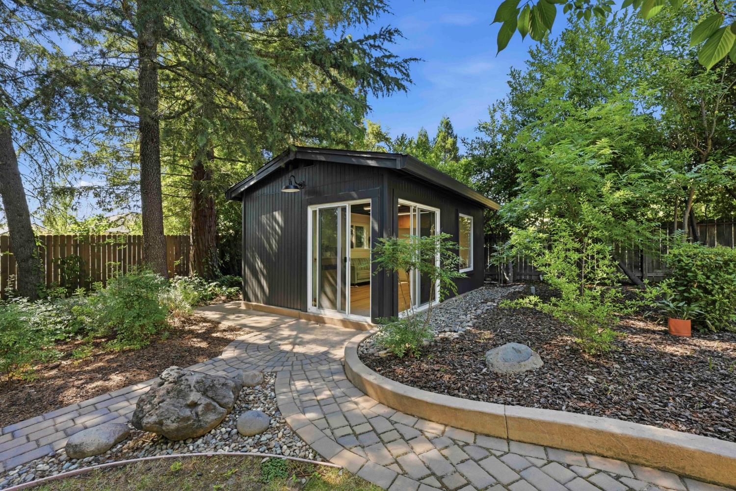 204 Oak Canyon Way