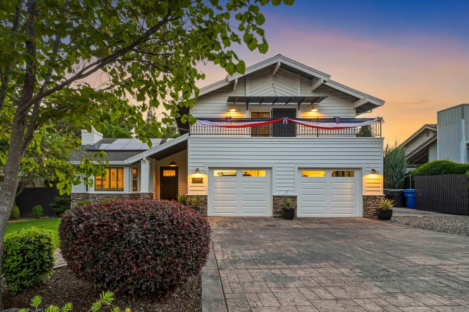 204 Oak Canyon Way