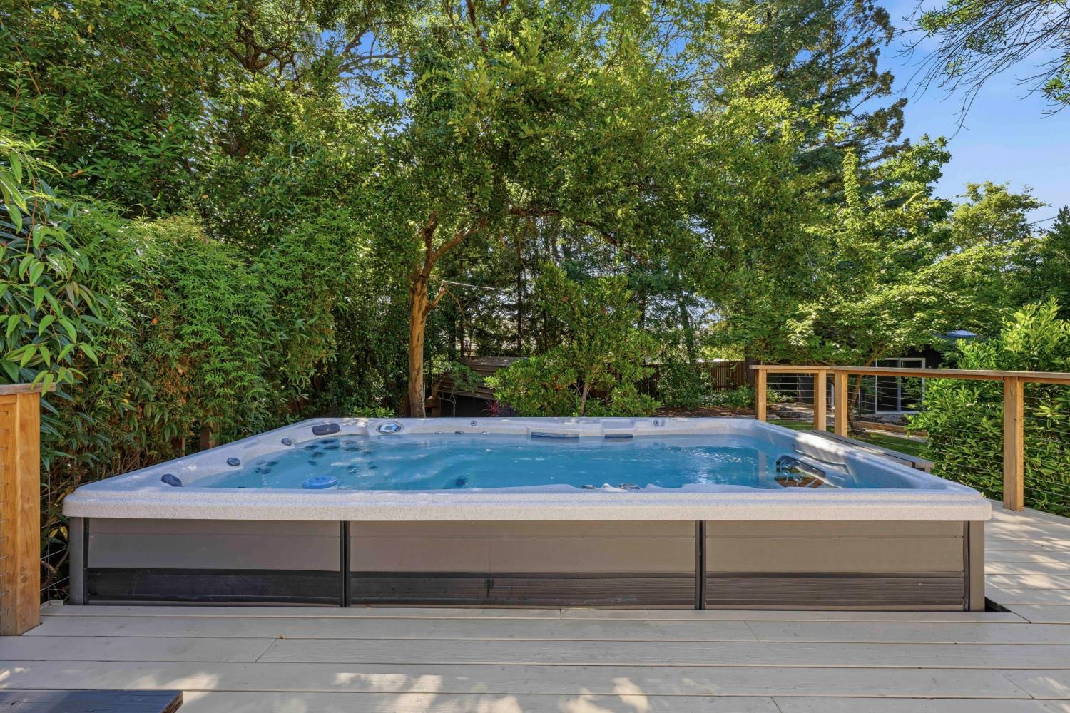 204 Oak Canyon Way