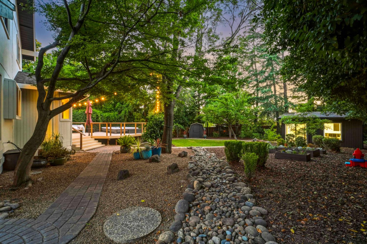 204 Oak Canyon Way