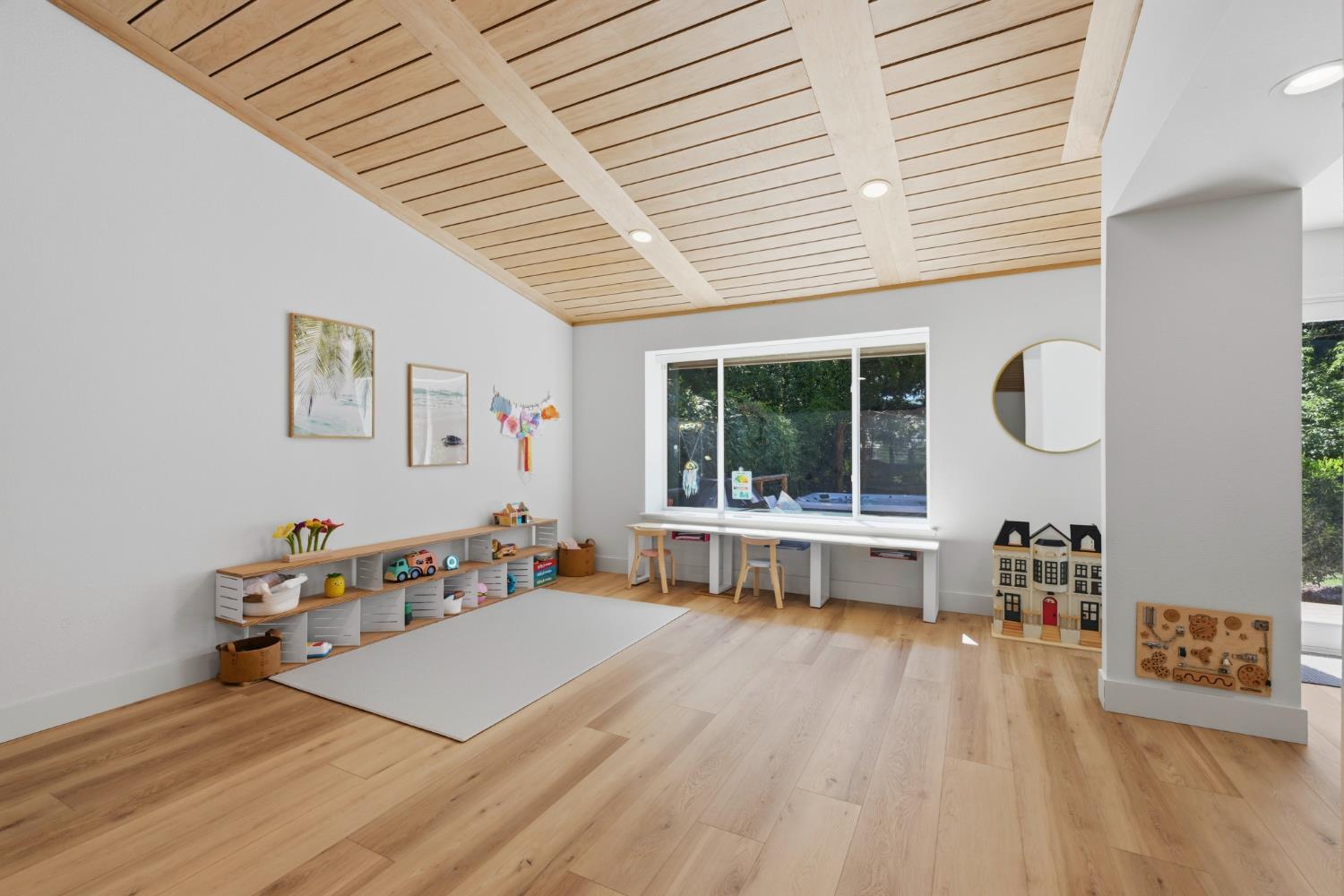 204 Oak Canyon Way