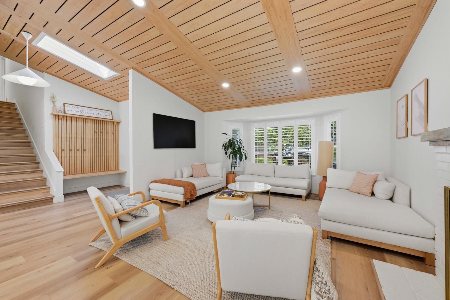 204 Oak Canyon Way
