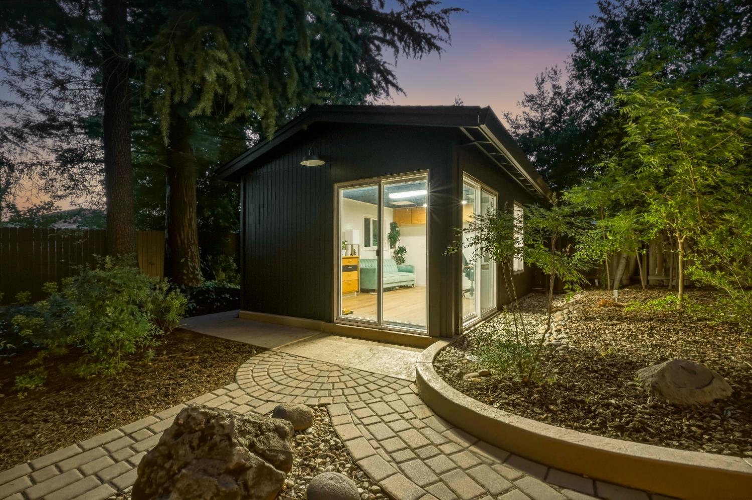 204 Oak Canyon Way