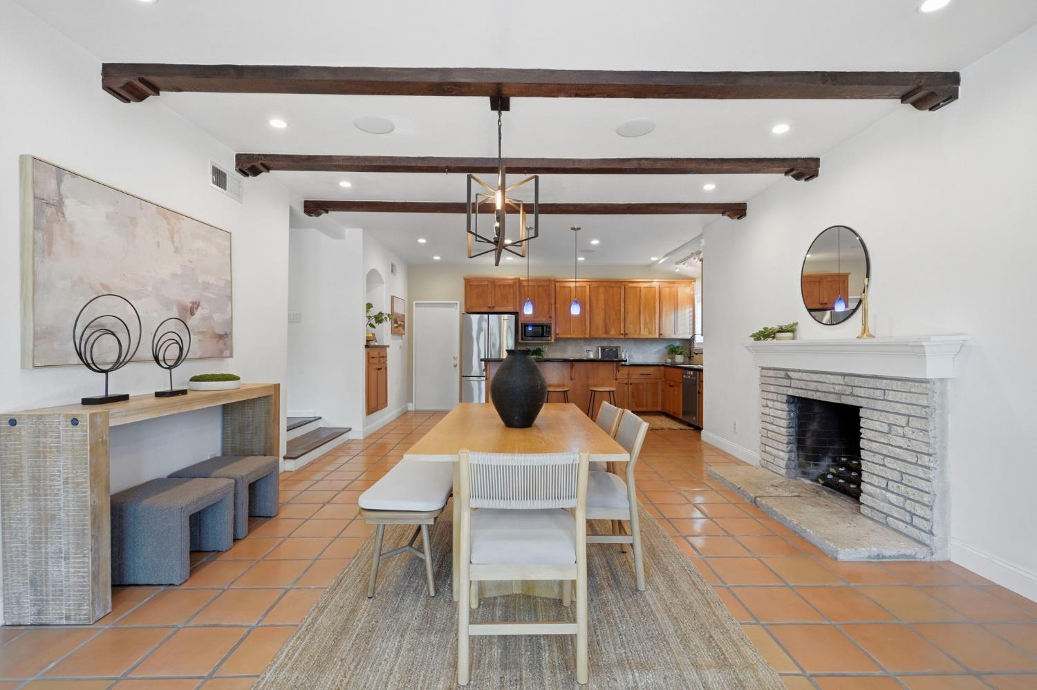 8222 Lake Forest Drive