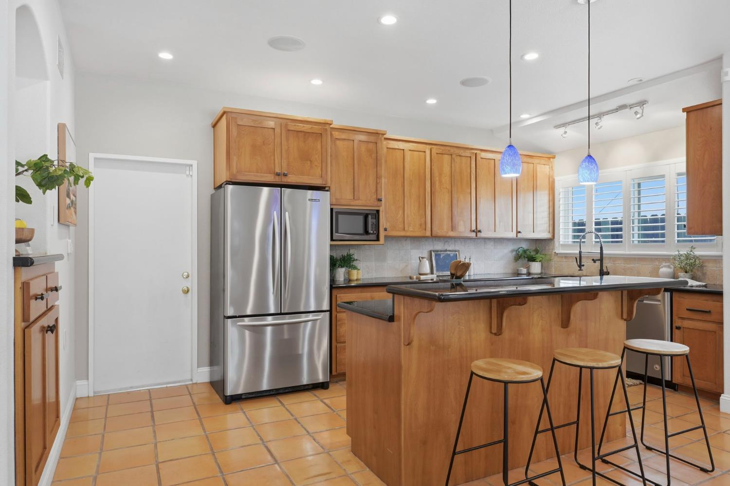 8222 Lake Forest Drive