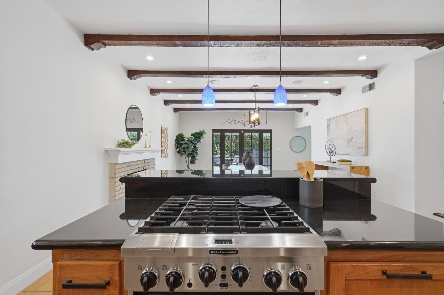 8222 Lake Forest Drive