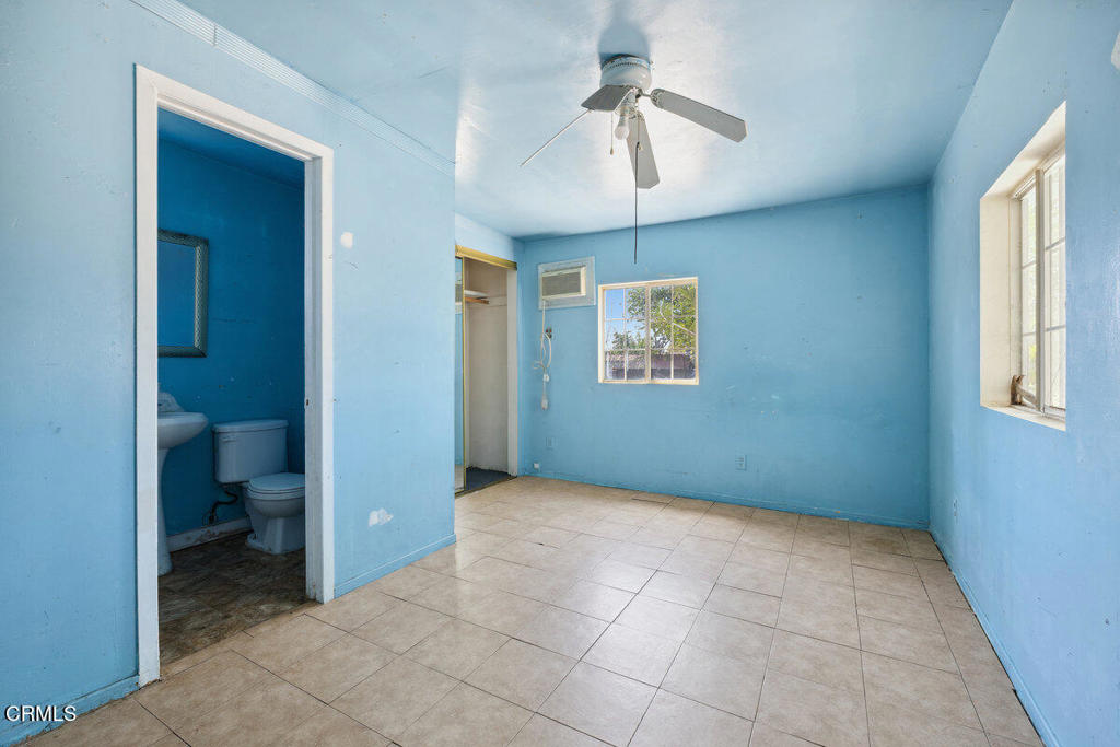 11211 De Haven Avenue