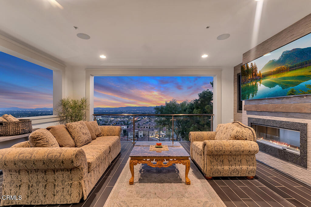 11735 N Manchester Way