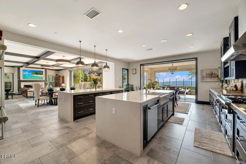 11735 N Manchester Way