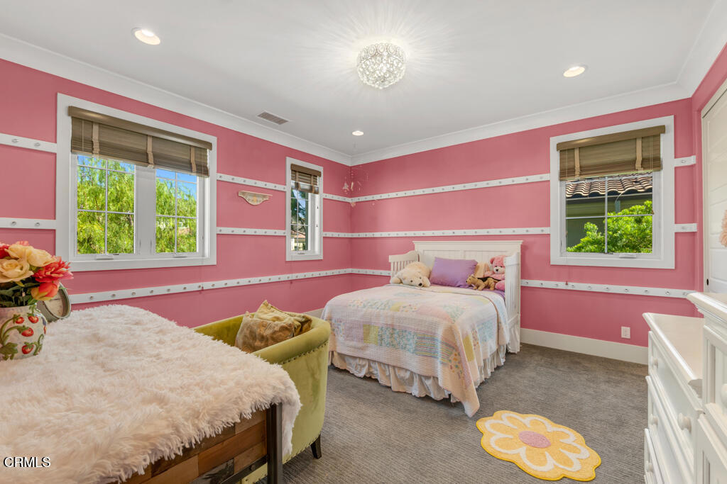 11735 N Manchester Way