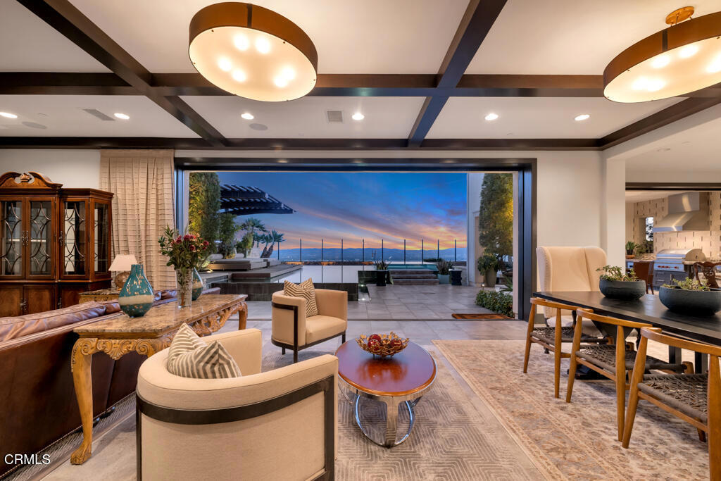 11735 N Manchester Way