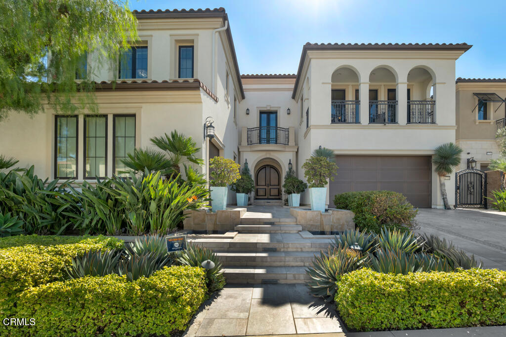 11735 N Manchester Way