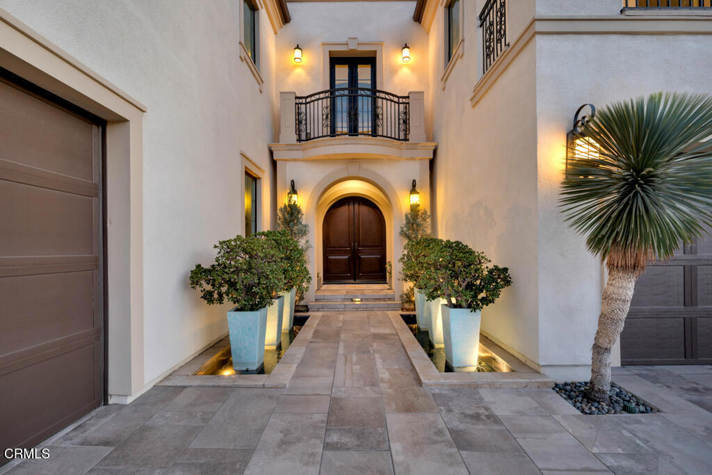 11735 N Manchester Way