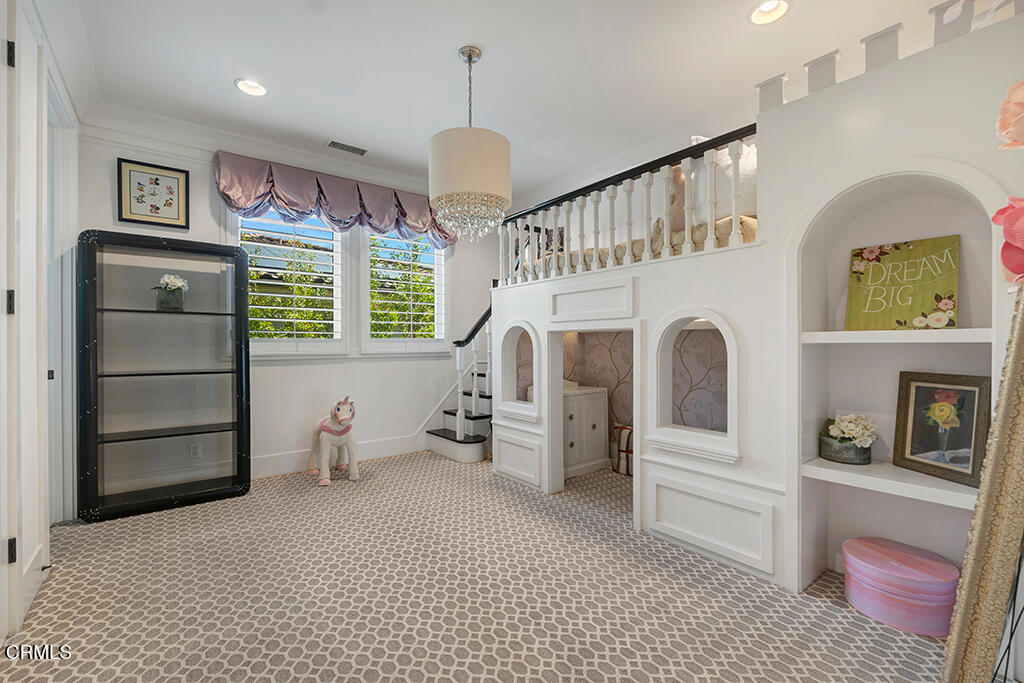 11735 N Manchester Way