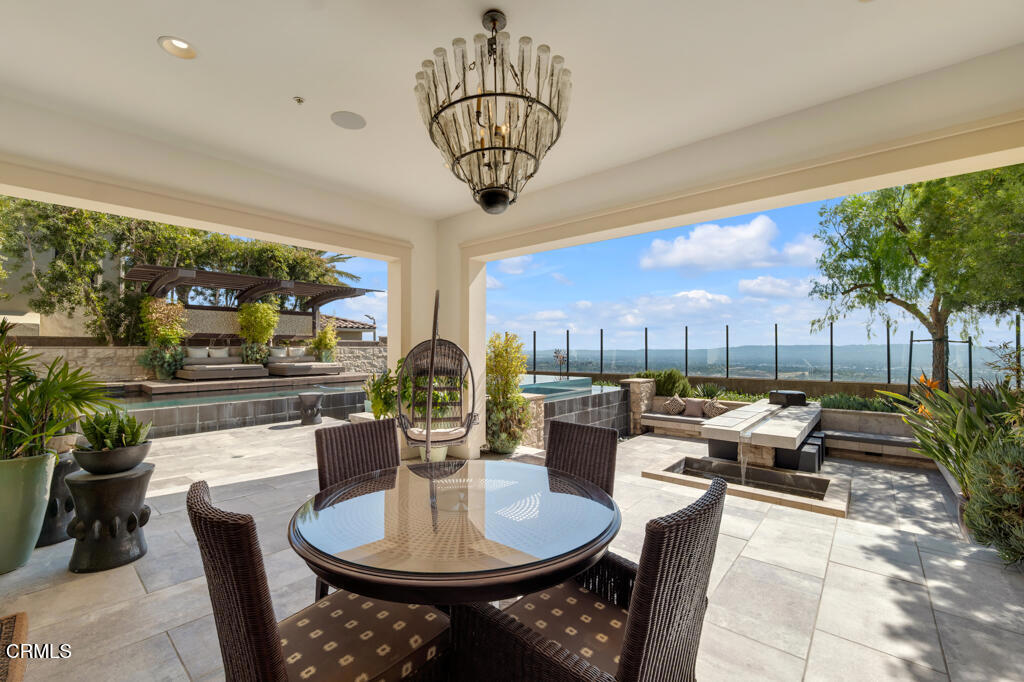 11735 N Manchester Way