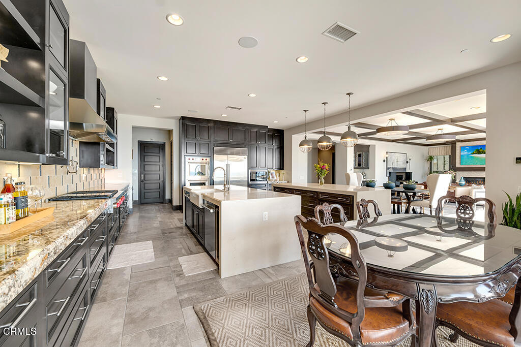 11735 N Manchester Way