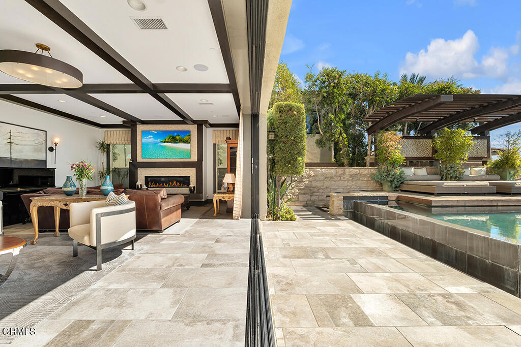 11735 N Manchester Way