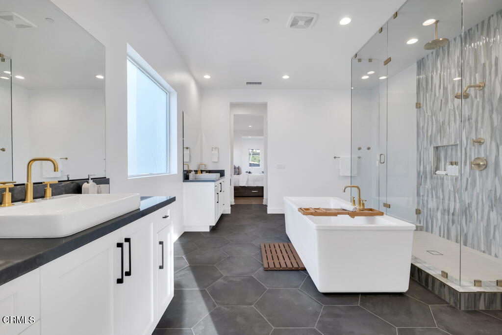 11944 N Red Hawk Lane