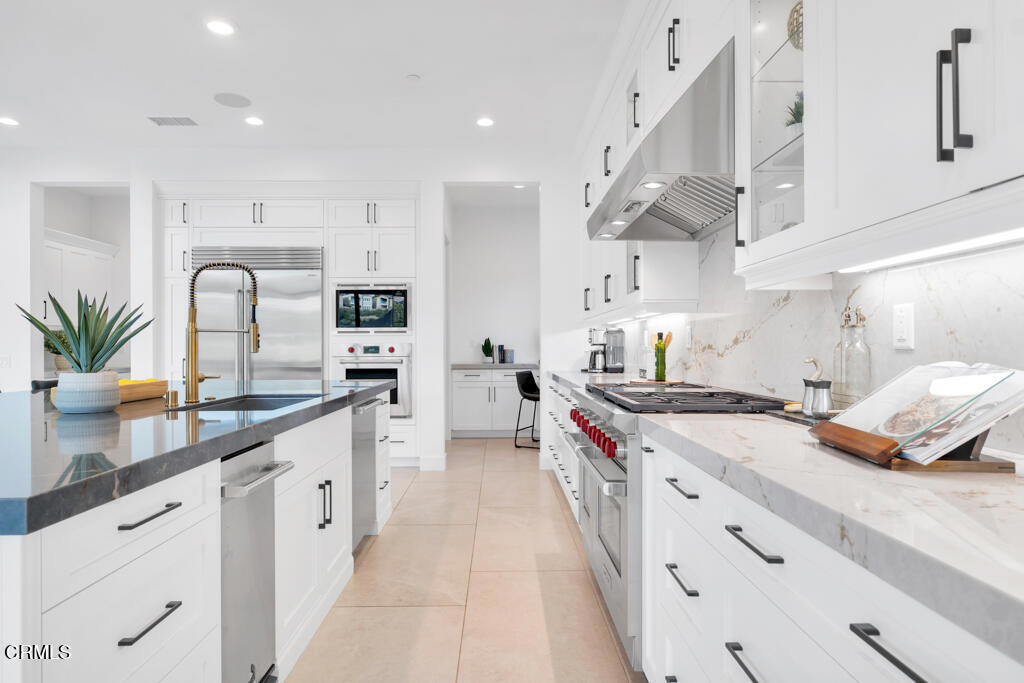 11944 N Red Hawk Lane