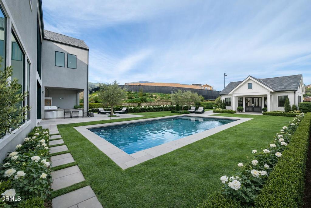 11944 N Red Hawk Lane