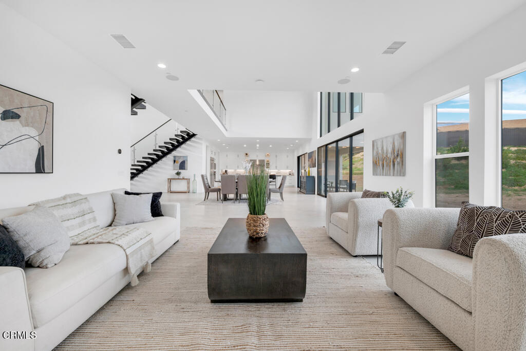 11944 N Red Hawk Lane