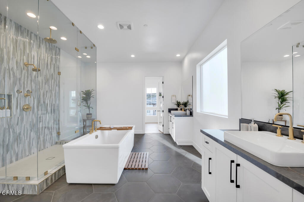 11944 N Red Hawk Lane