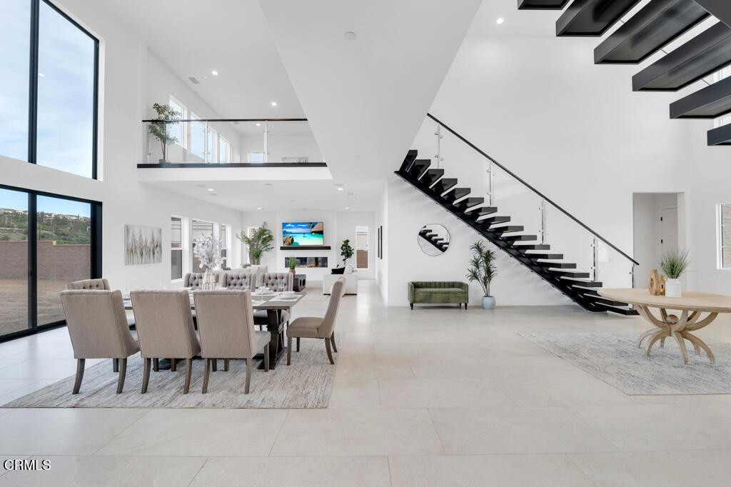 11944 N Red Hawk Lane