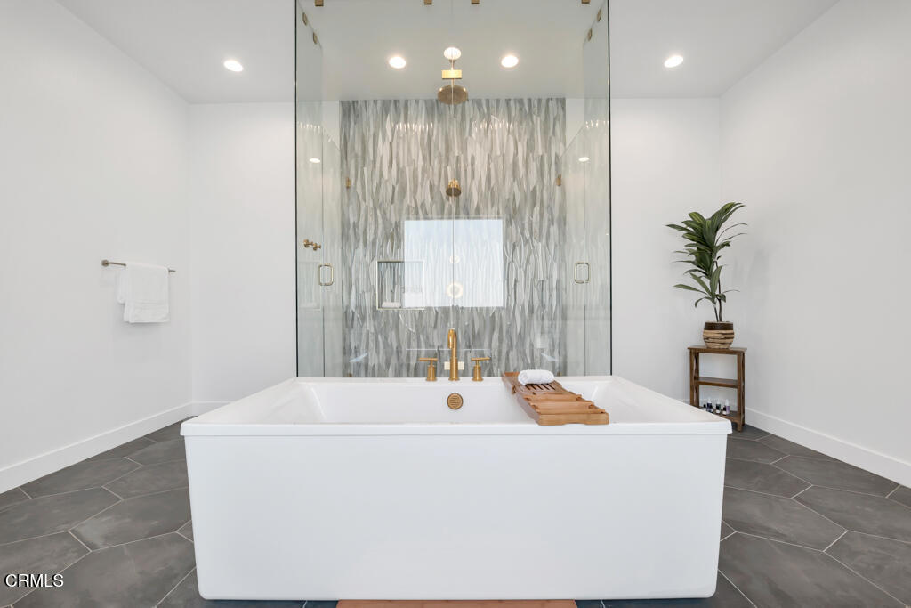 11944 N Red Hawk Lane