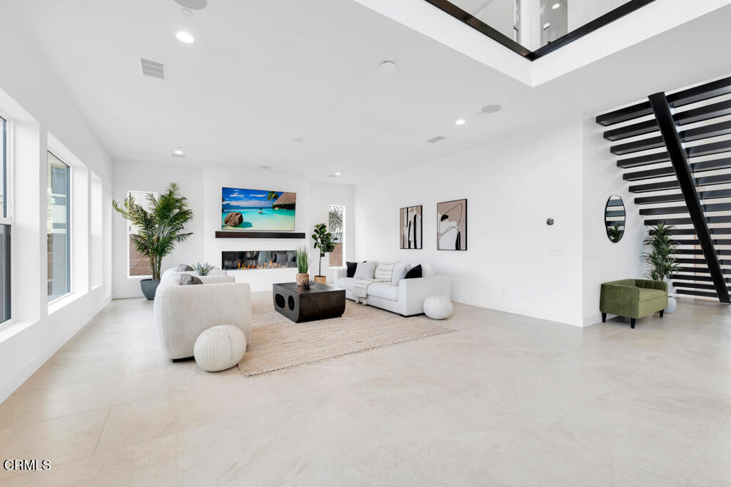 11944 N Red Hawk Lane