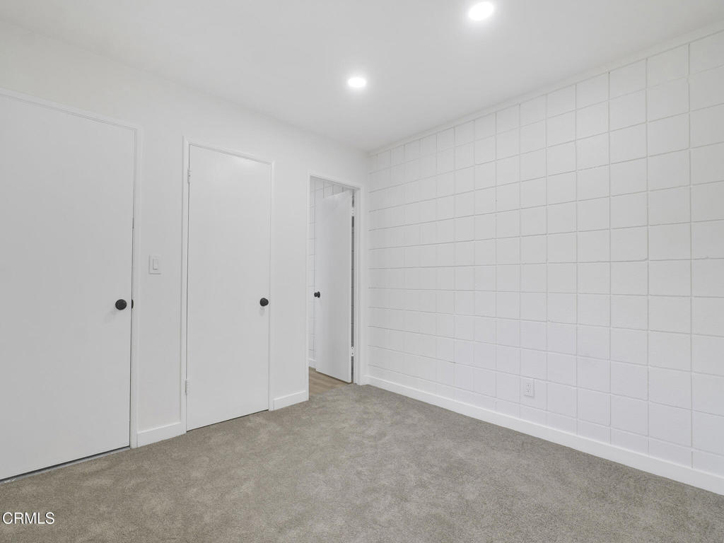 175 W Bowling Green