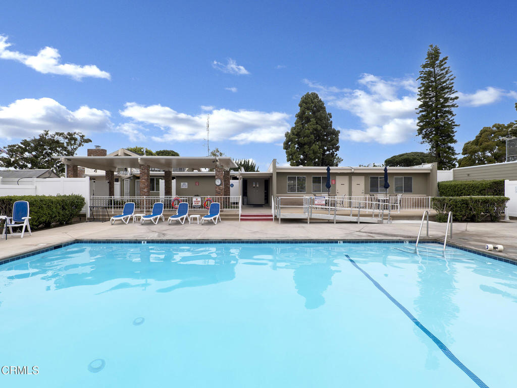 175 W Bowling Green