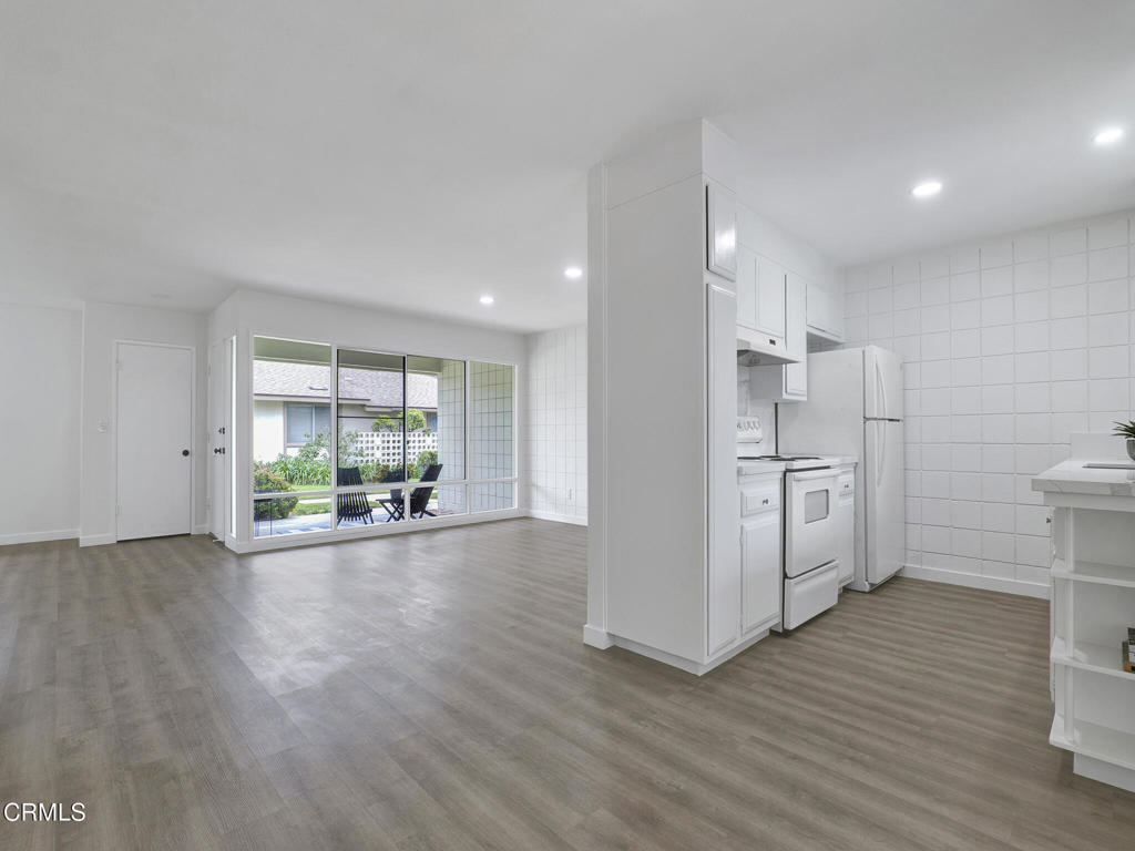 175 W Bowling Green