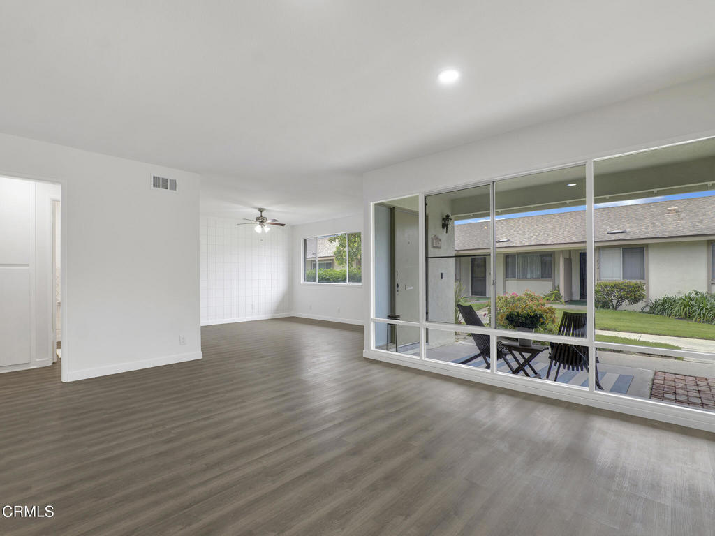 175 W Bowling Green