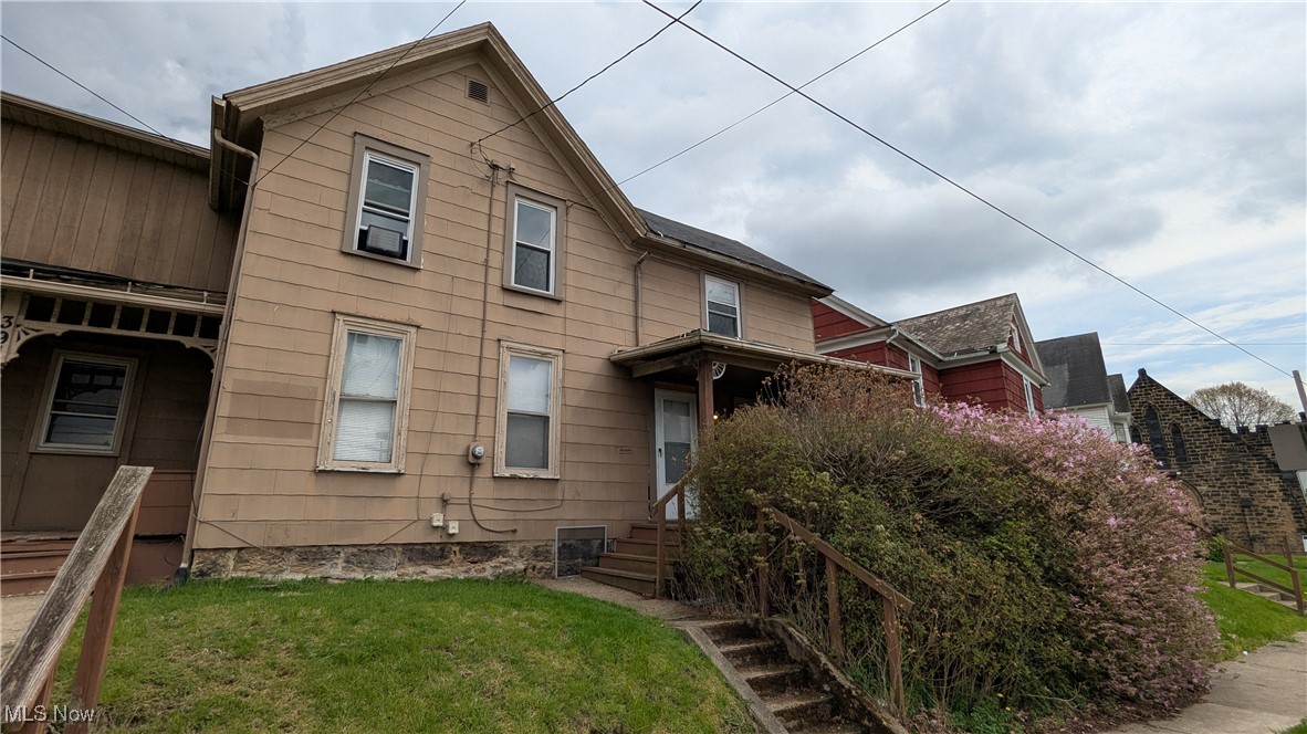 393 Spicer Street