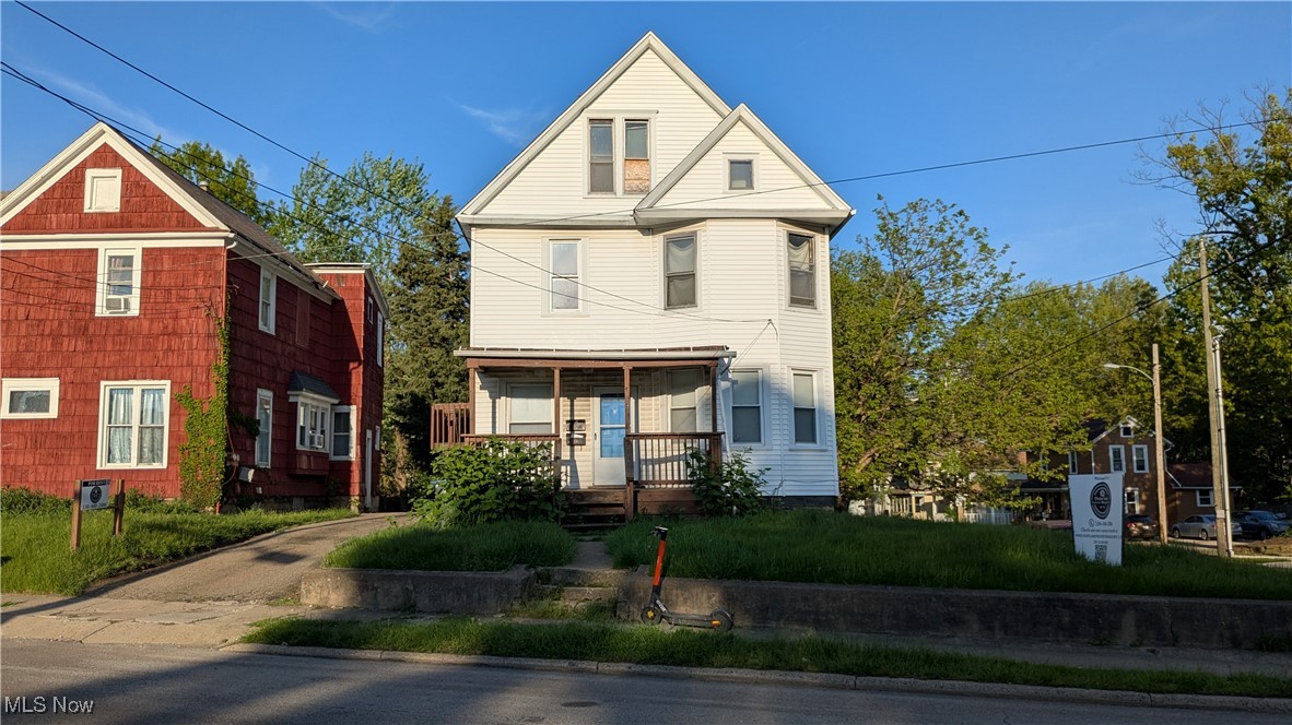403 Spicer Street