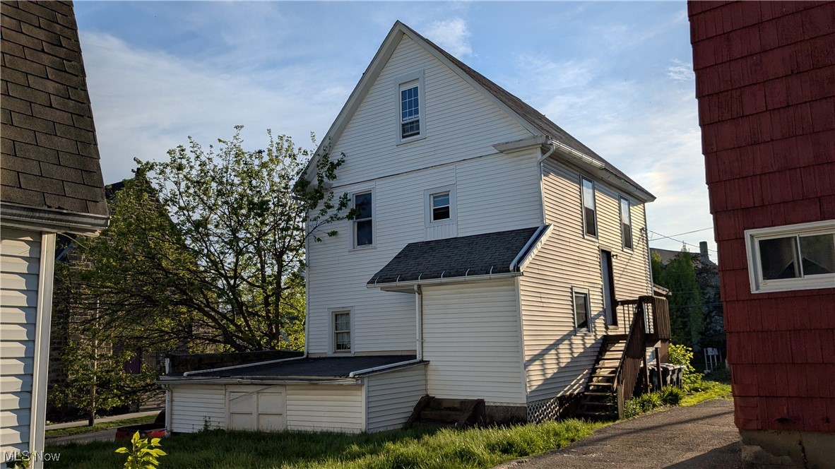 403 Spicer Street