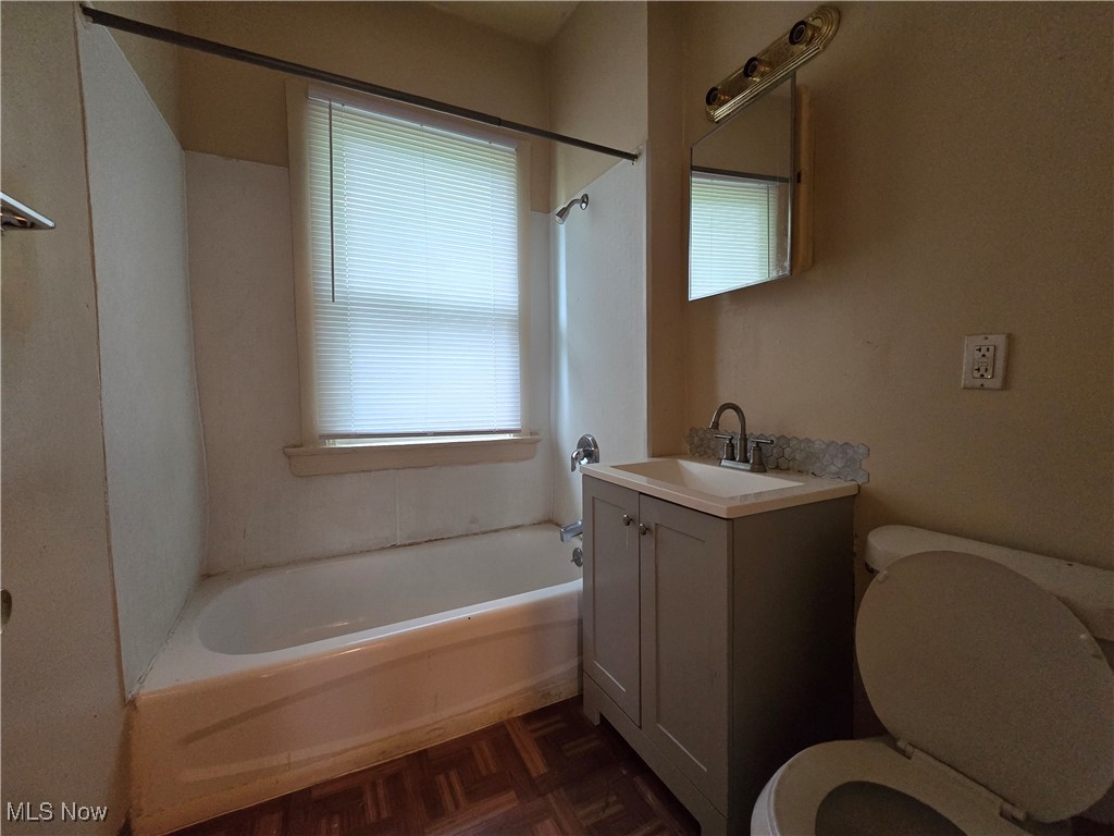 10515 Greenlawn Avenue