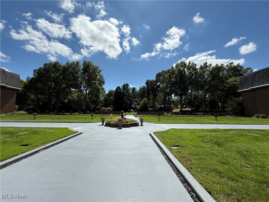 2385 Covington Road 402