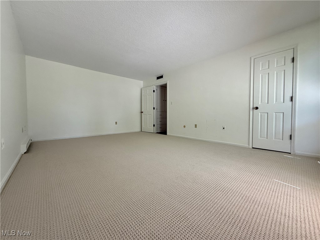 2385 Covington Road 402