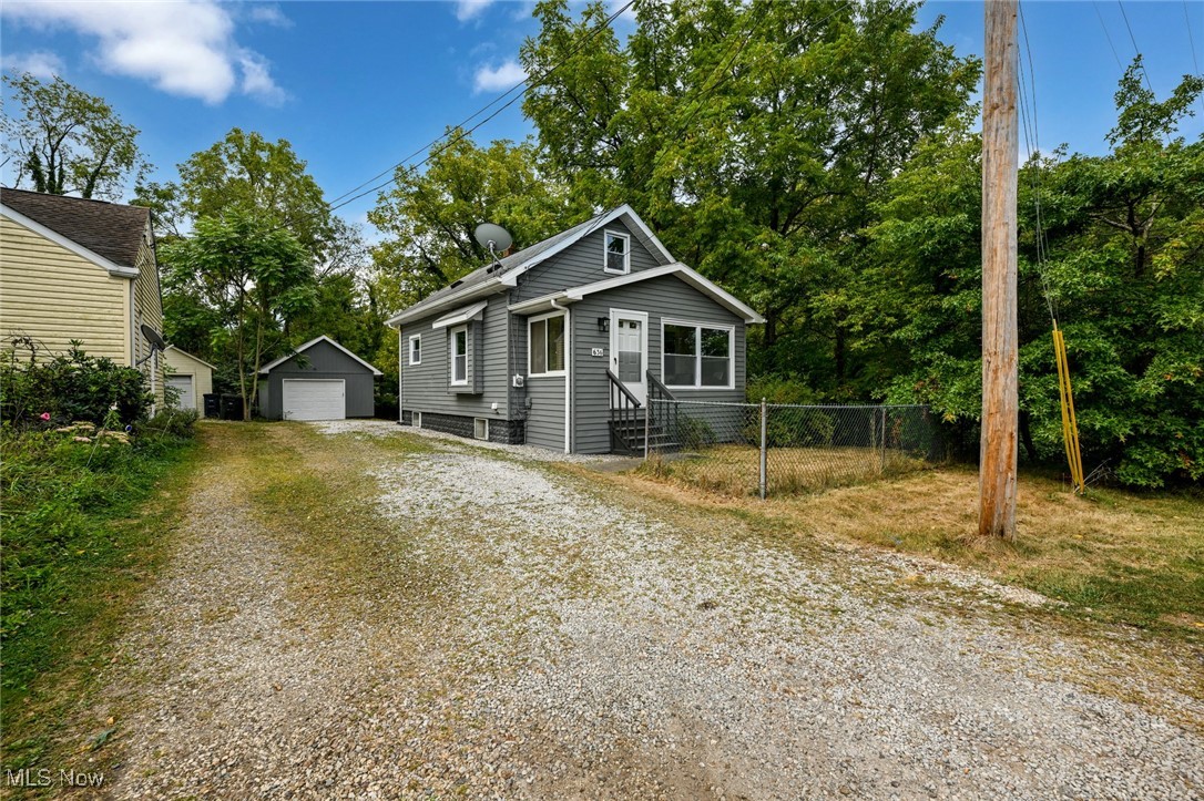 636 Flora Avenue
