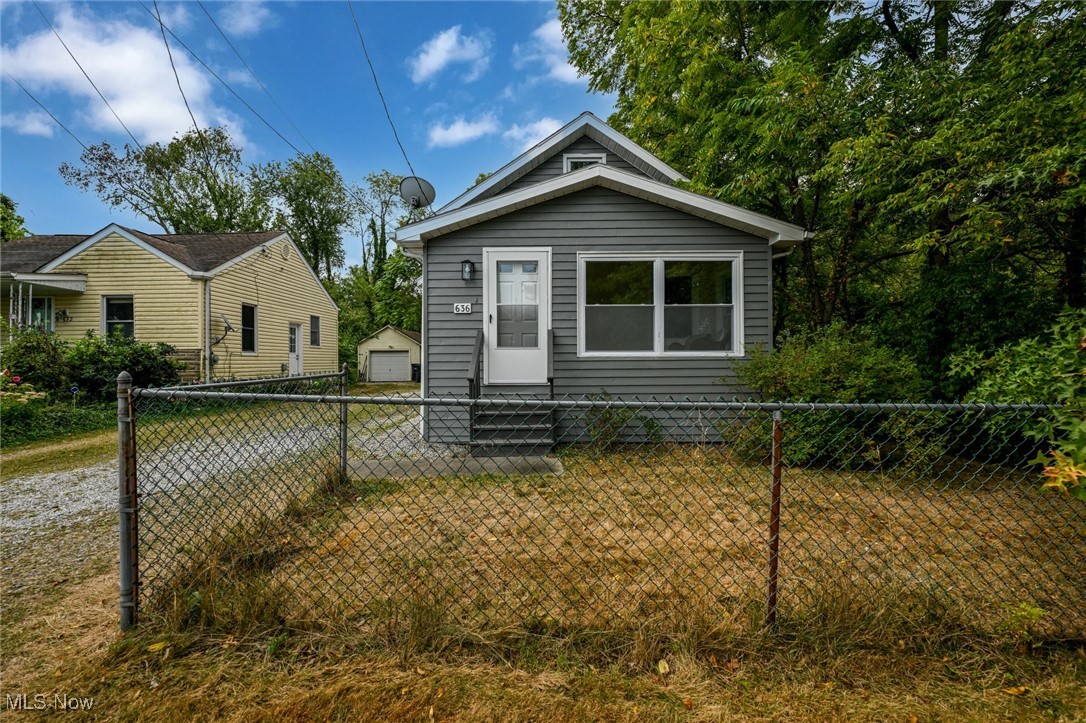 636 Flora Avenue