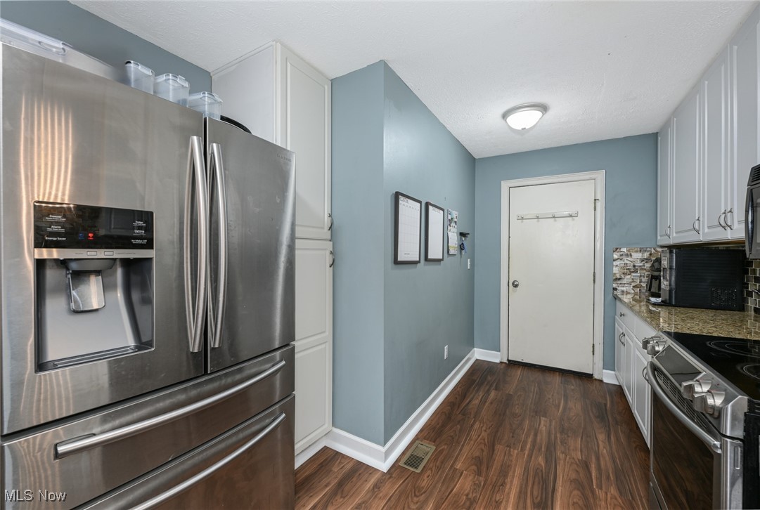 2096 Hidden Hollow Lane