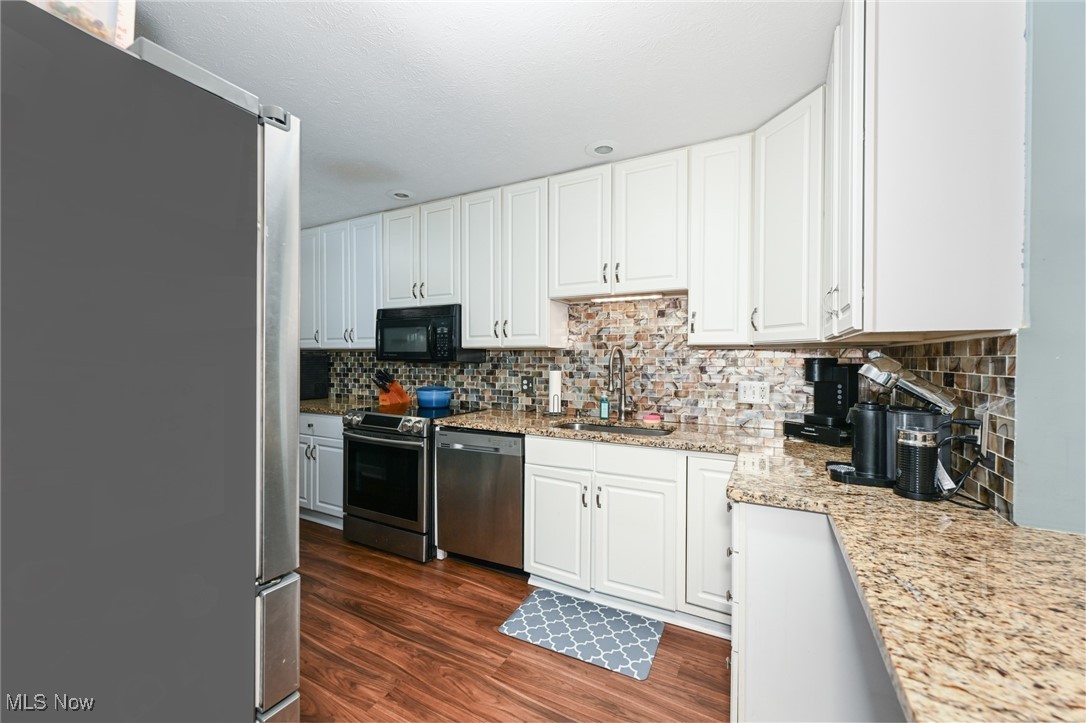 2096 Hidden Hollow Lane